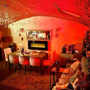 Red Impression - In The Center Florencia