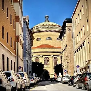 Un Raggio Di Sole Al Massimo , Palermo Italia